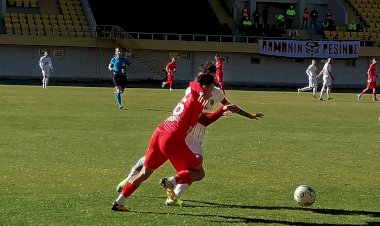 Bayburt Özel İdarespor kendi sahasında  Batman Petrol Sporla 12. haftada berabere kaldı