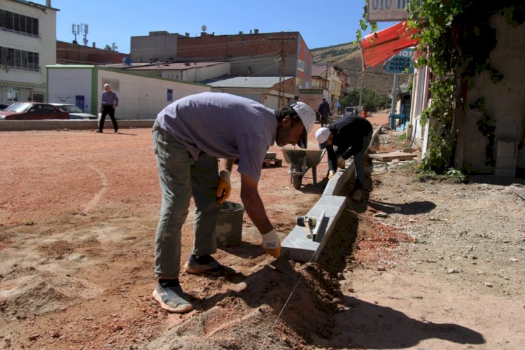 Bayburt belediyesi asfalt çalışmalarına hızla devam ediyor