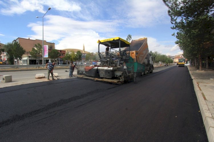 Bayburt belediyesi asfalt çalışmalarına hızla devam ediyor