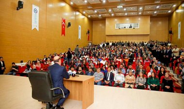 Türkiye’de Ekonomik ve Siyasi Dönüşüm