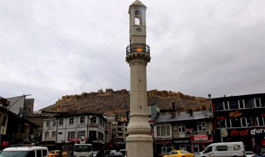 Bayburt saat kulesi restorasyonu tamamlandı.