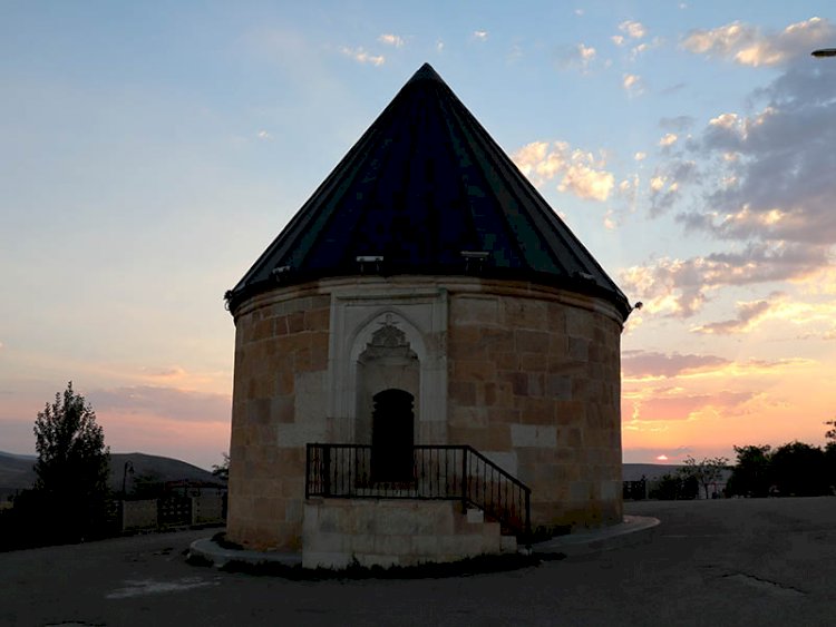 Şehit Osman Türbesi