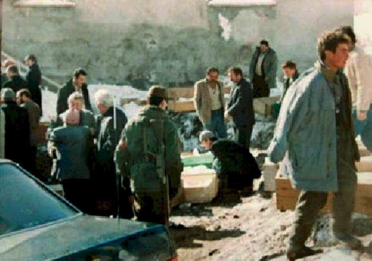 Bayburt'un Üzengili köyü üzerine çığ düştü 18 Ocak 1993