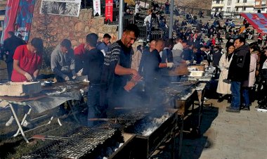 Bayburt'ta ilk defa hamsi festivali düzenlendi