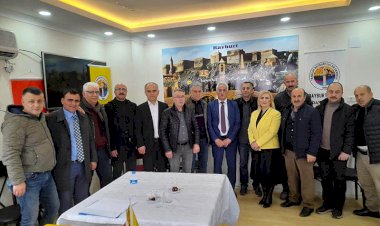 Trabzon Bayburtlular derneği başkanlığına yeniden Sadettin Okay seçildi