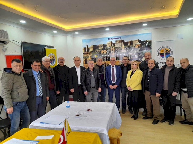 Trabzon Bayburtlular derneği başkanlığına yeniden Sadettin Okay seçildi