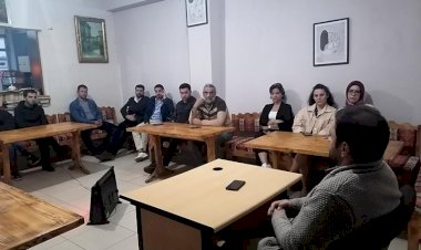 Elisa Bayburt Kitap Sahafta Söyleşilere Devam Ediliyor