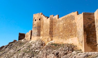 Bayburt Kalesi ve Su Tünelleri